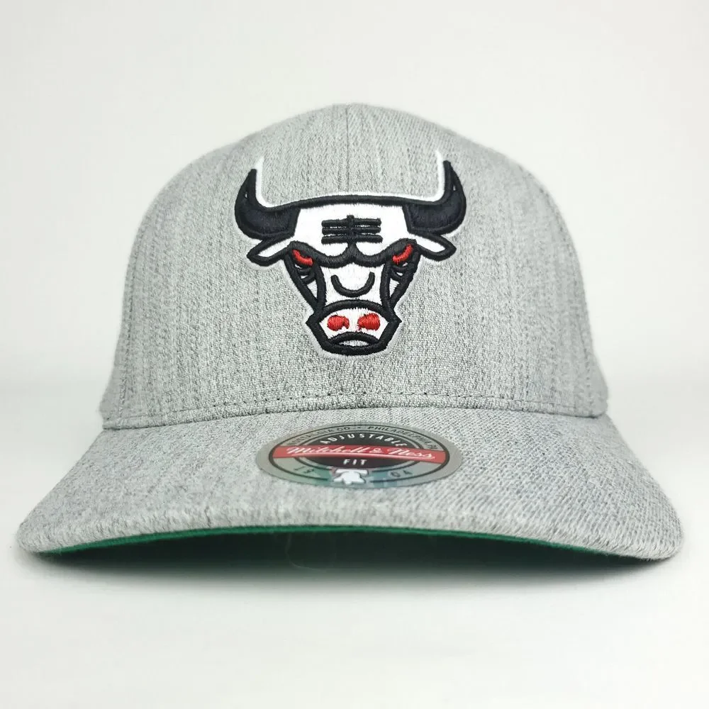 Chicago Bulls Mitchell & Ness NBA Redline Snapback Hat‎ Cap 3D Logo Gray NWT